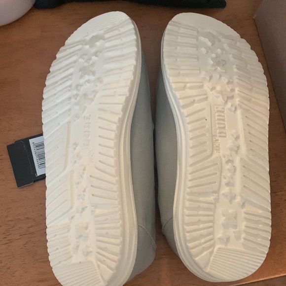 Womens Hey Dudes - Picture 2 of 2